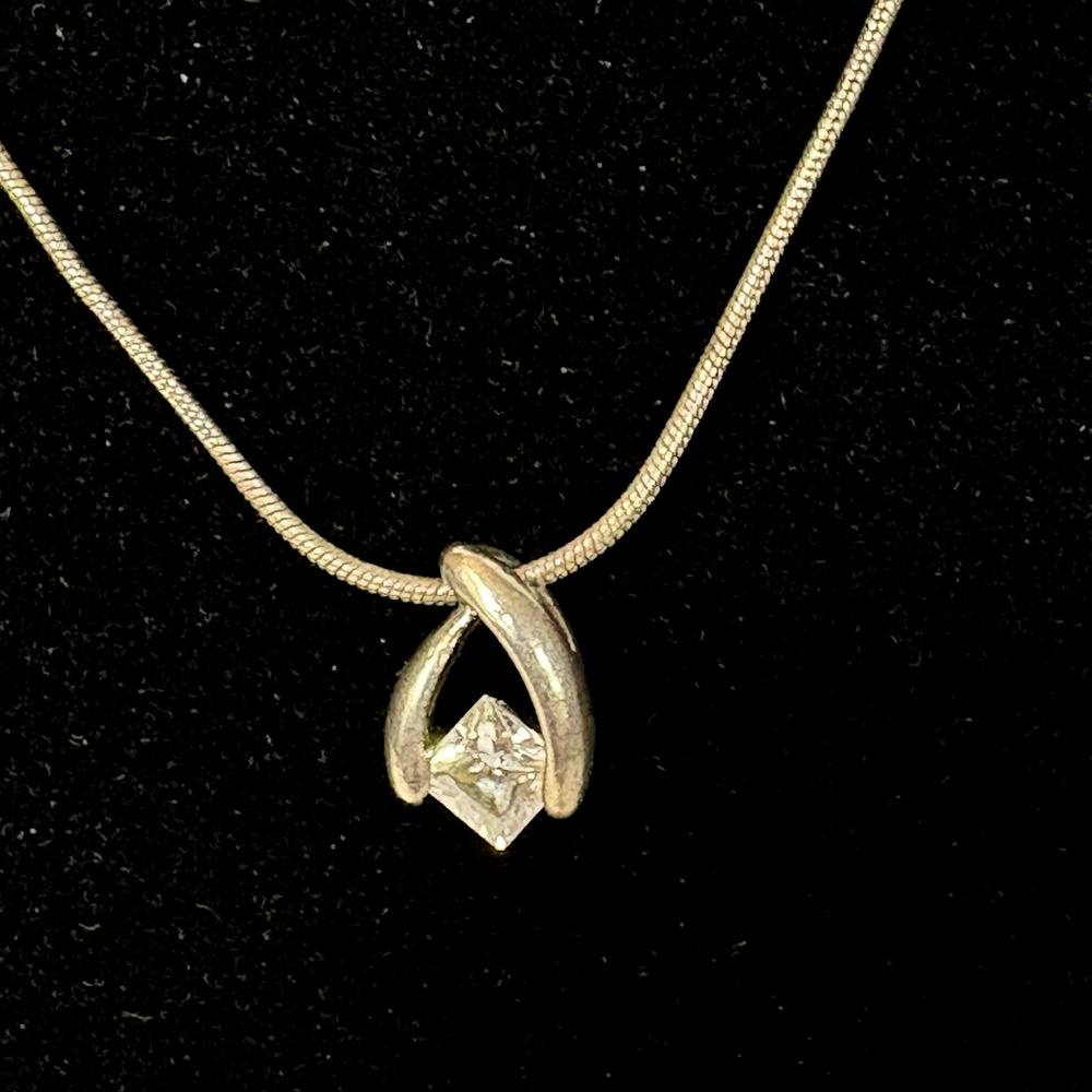White Crystal Necklace Drop Pendant Silver Tone Chain Vintage Express 15" Choker